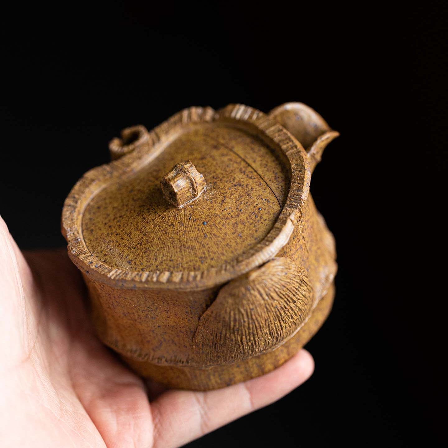 Bamboo Hand-grabbing Teapot   135ml