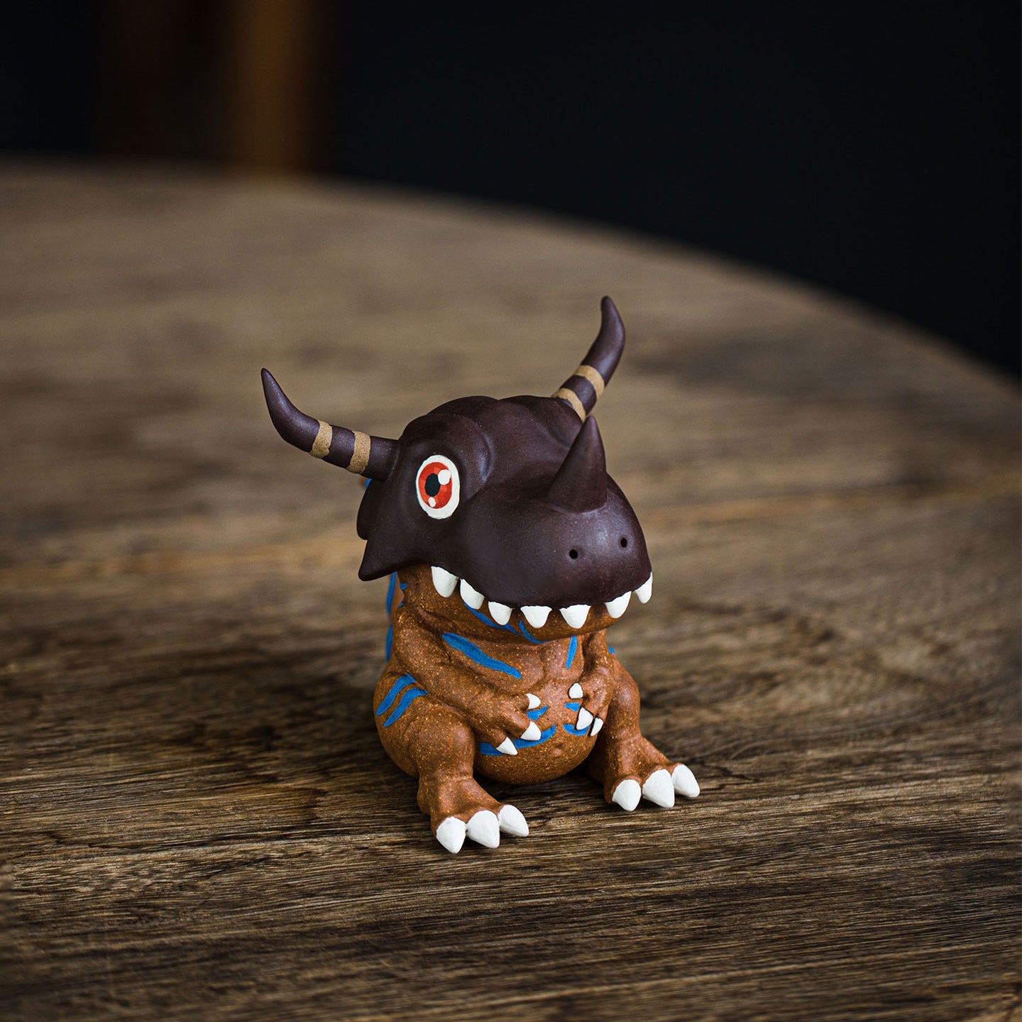 （PRE-ORDER)  Monster series–- Greymon Yixing teapot  85ml