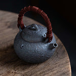 Beast pattern Ti liang Yixing teapot   720ml