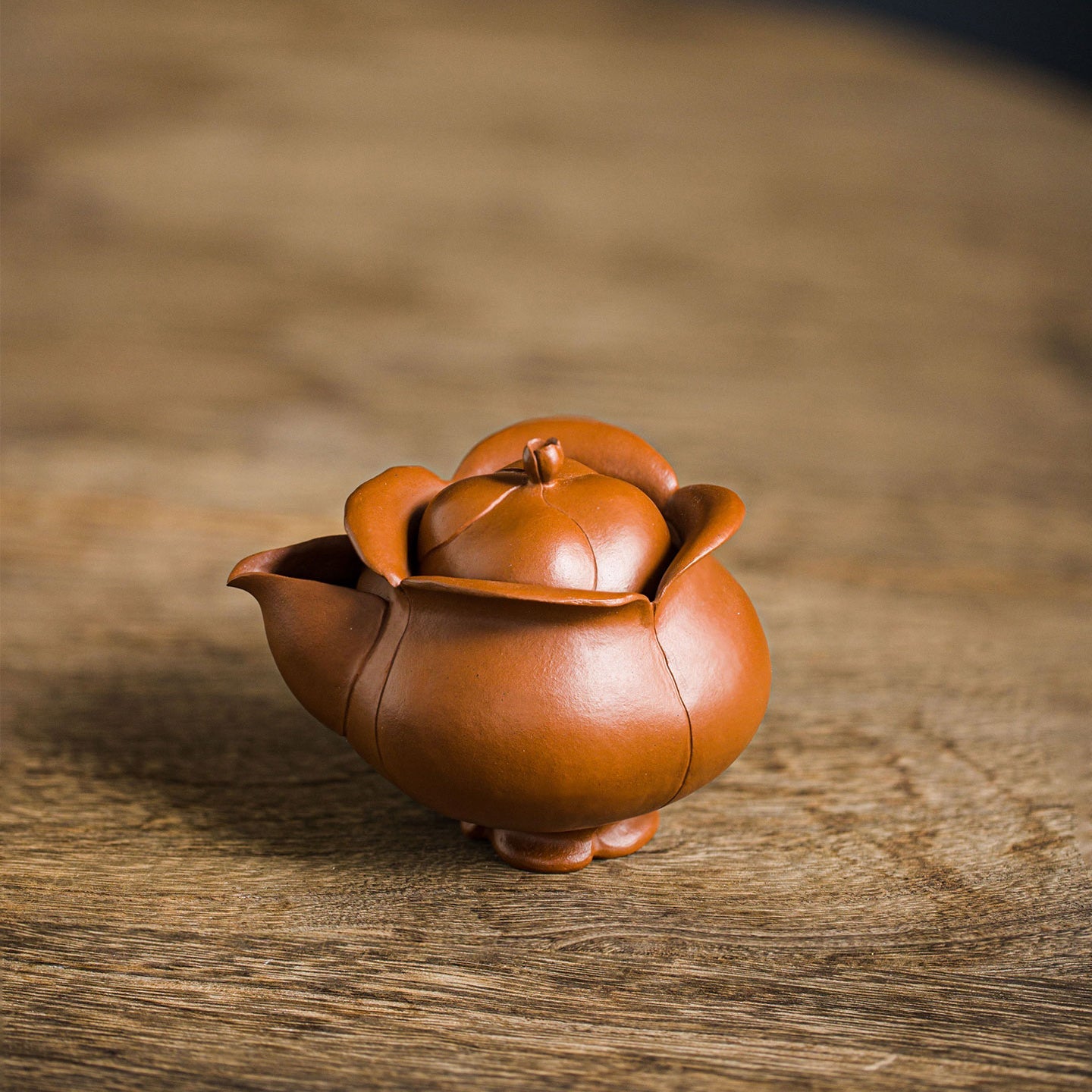 Flower hand-grabbing Yixing teapot  120ml