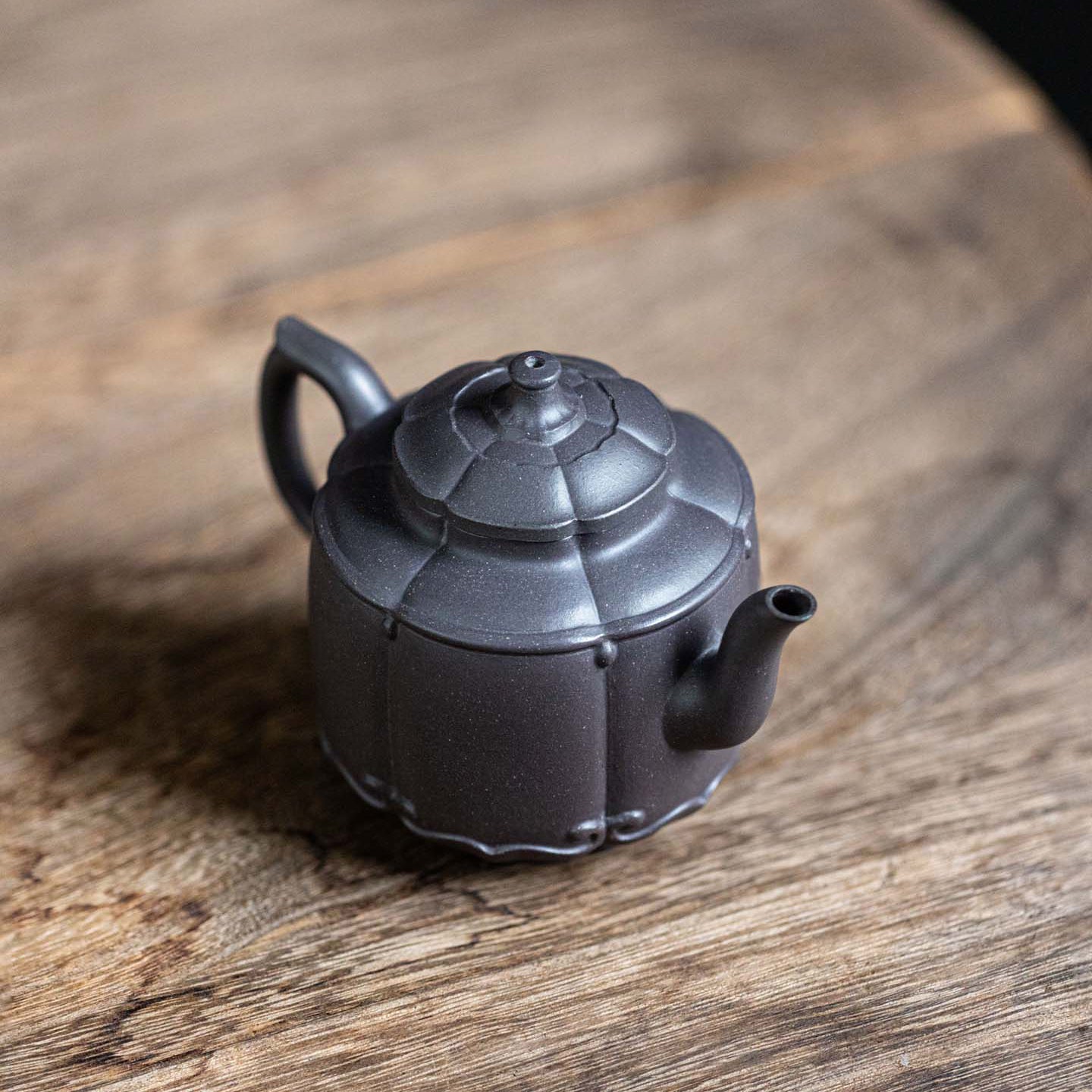 Jin Wen Gong Deng  Yixing Teapot  165ml