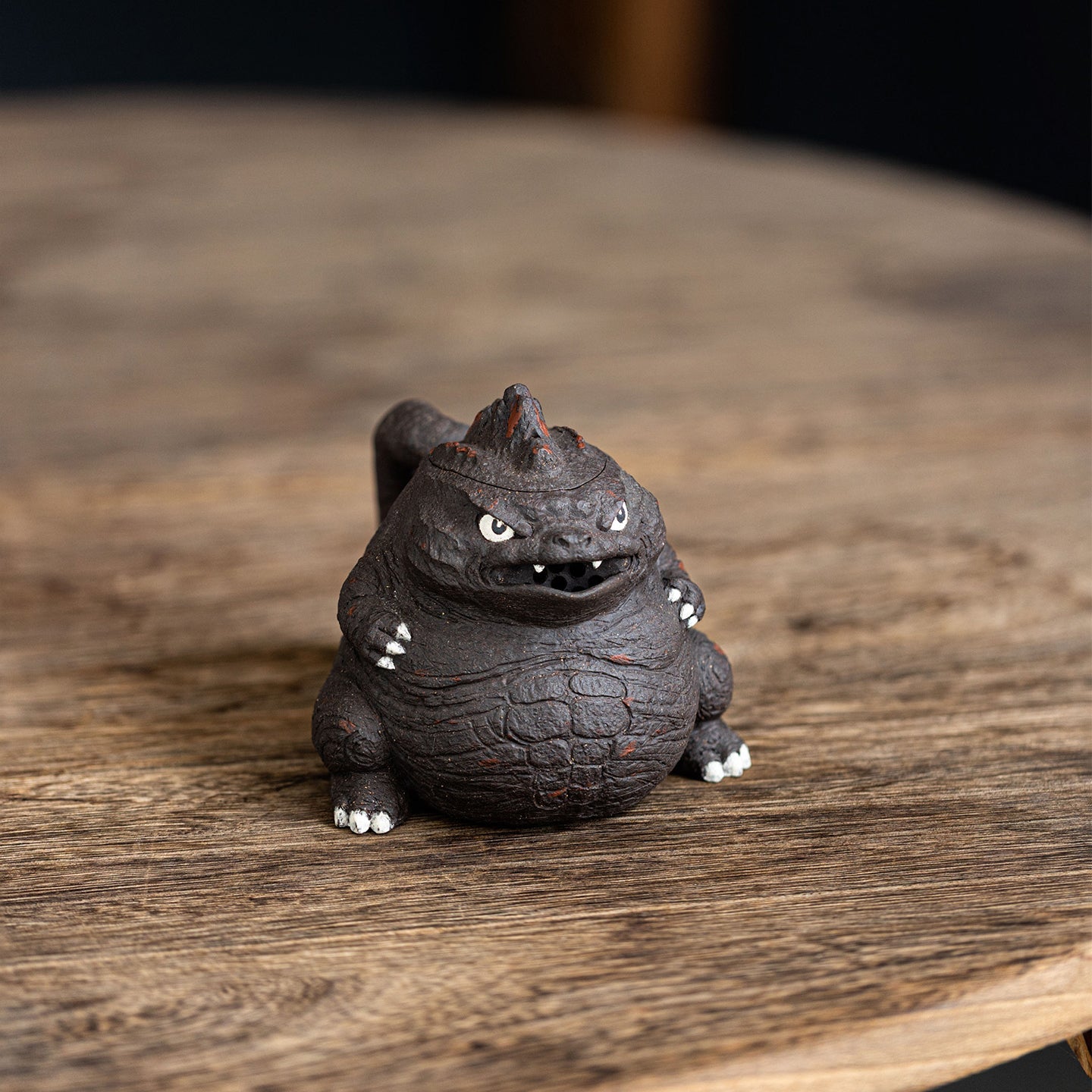 Monster series–- fat dinosaur Yixing teapot   180ml