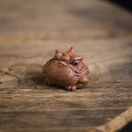 Golden toad Yixing teapet