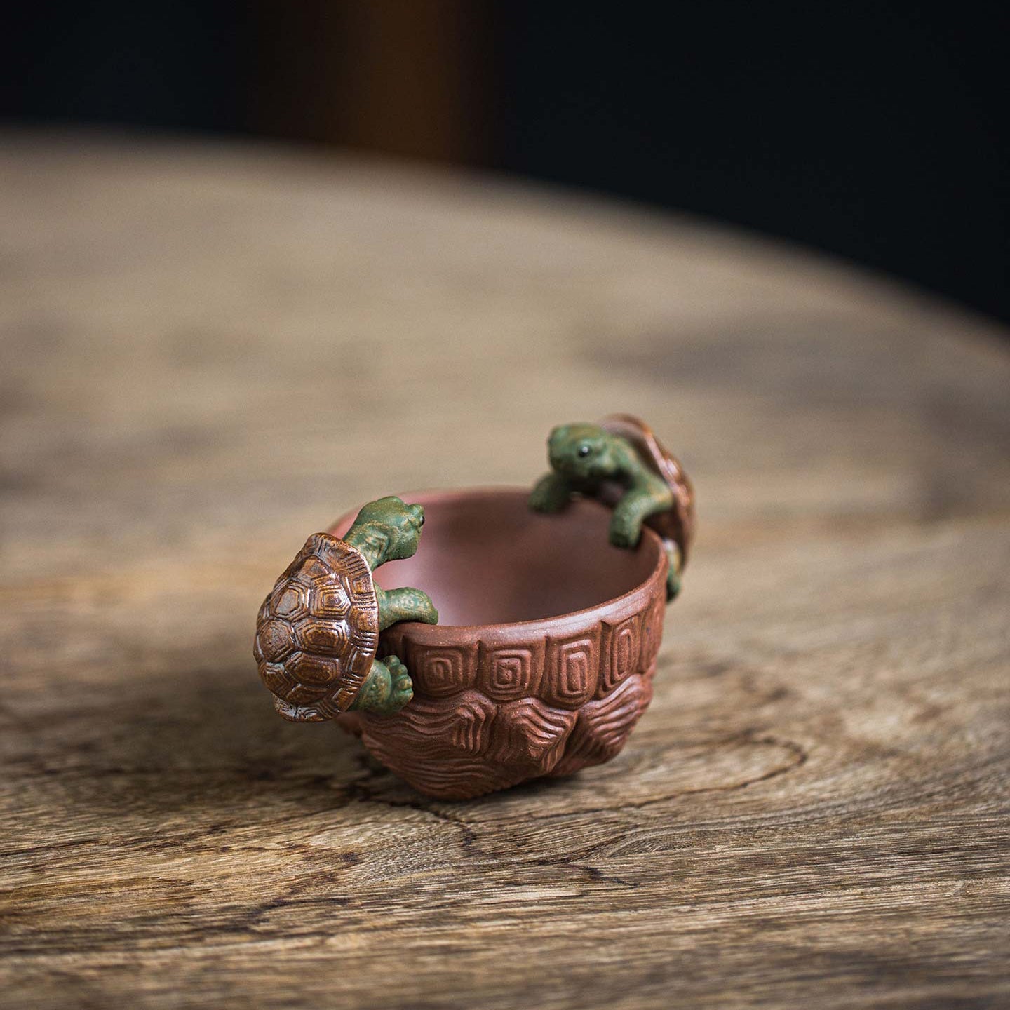 A pair of tortoises Yixing teapet