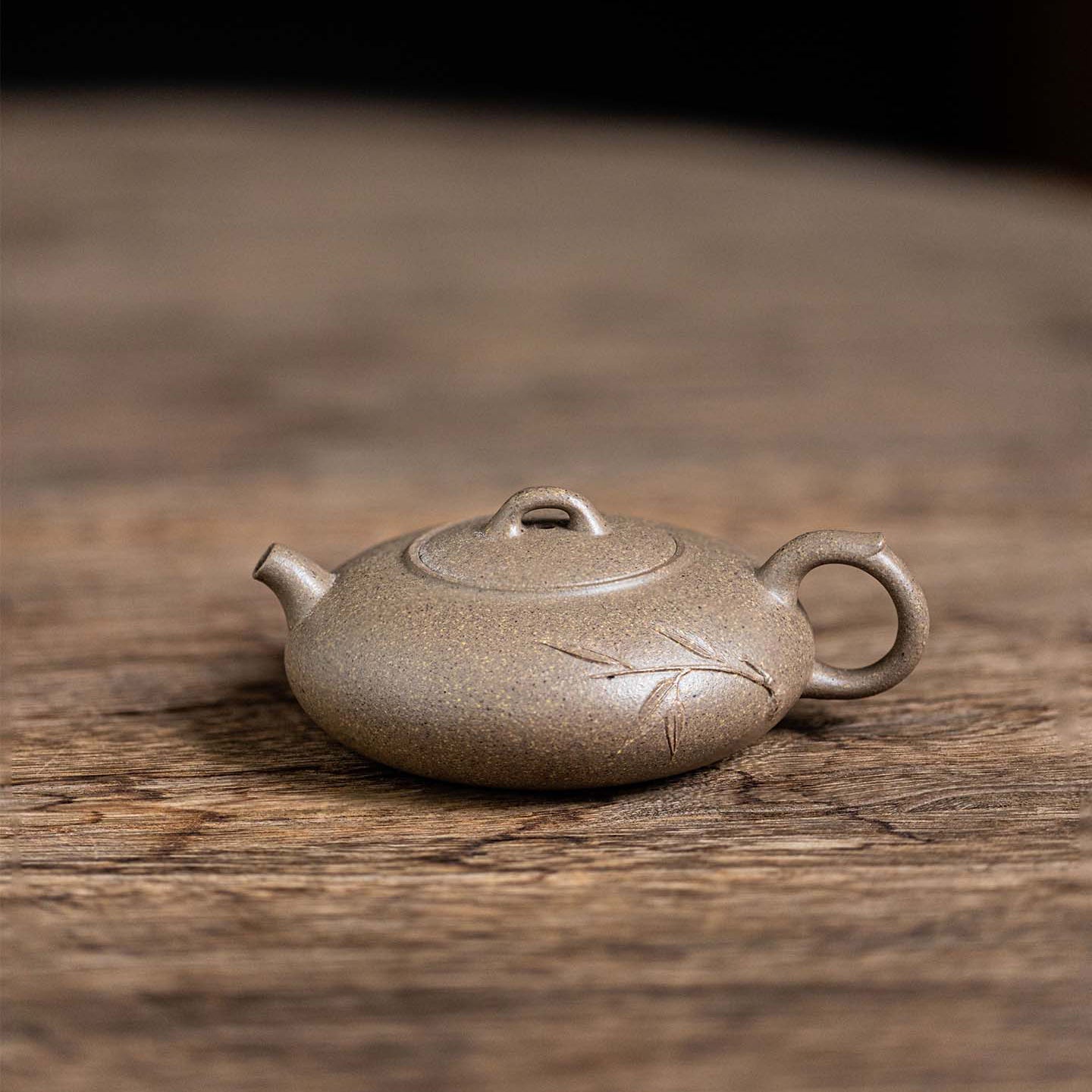Flat Zhu Yun Yixing teapot   95ml