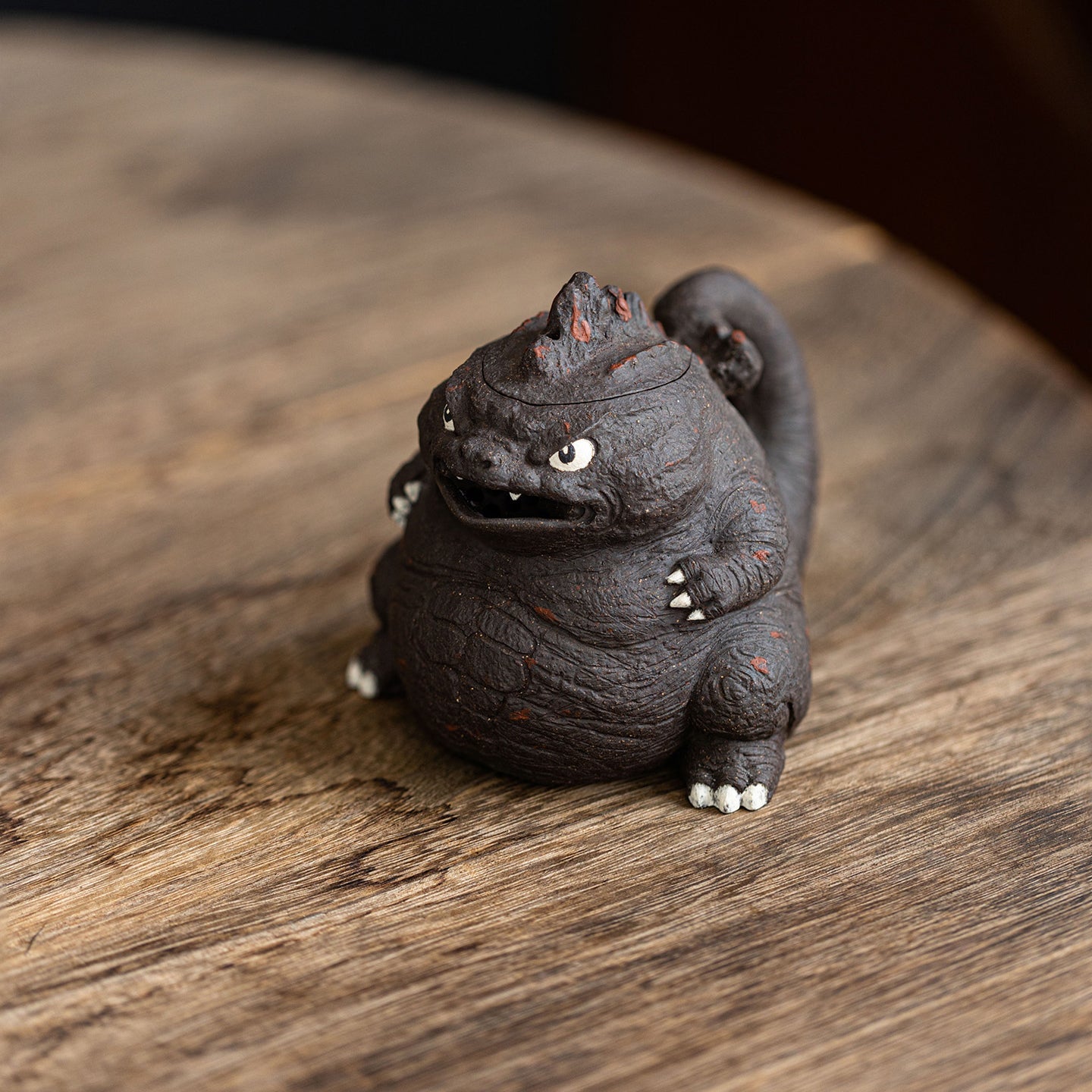 Monster series–- fat dinosaur Yixing teapot   180ml