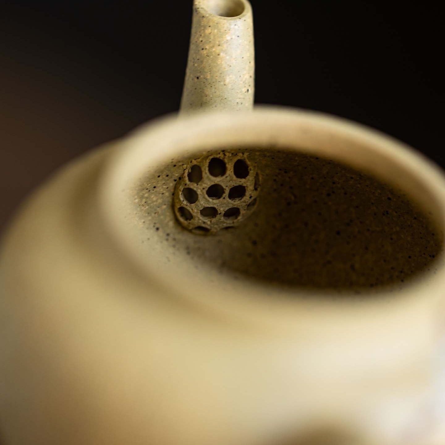 Lian zi Yixing teapot  150ml