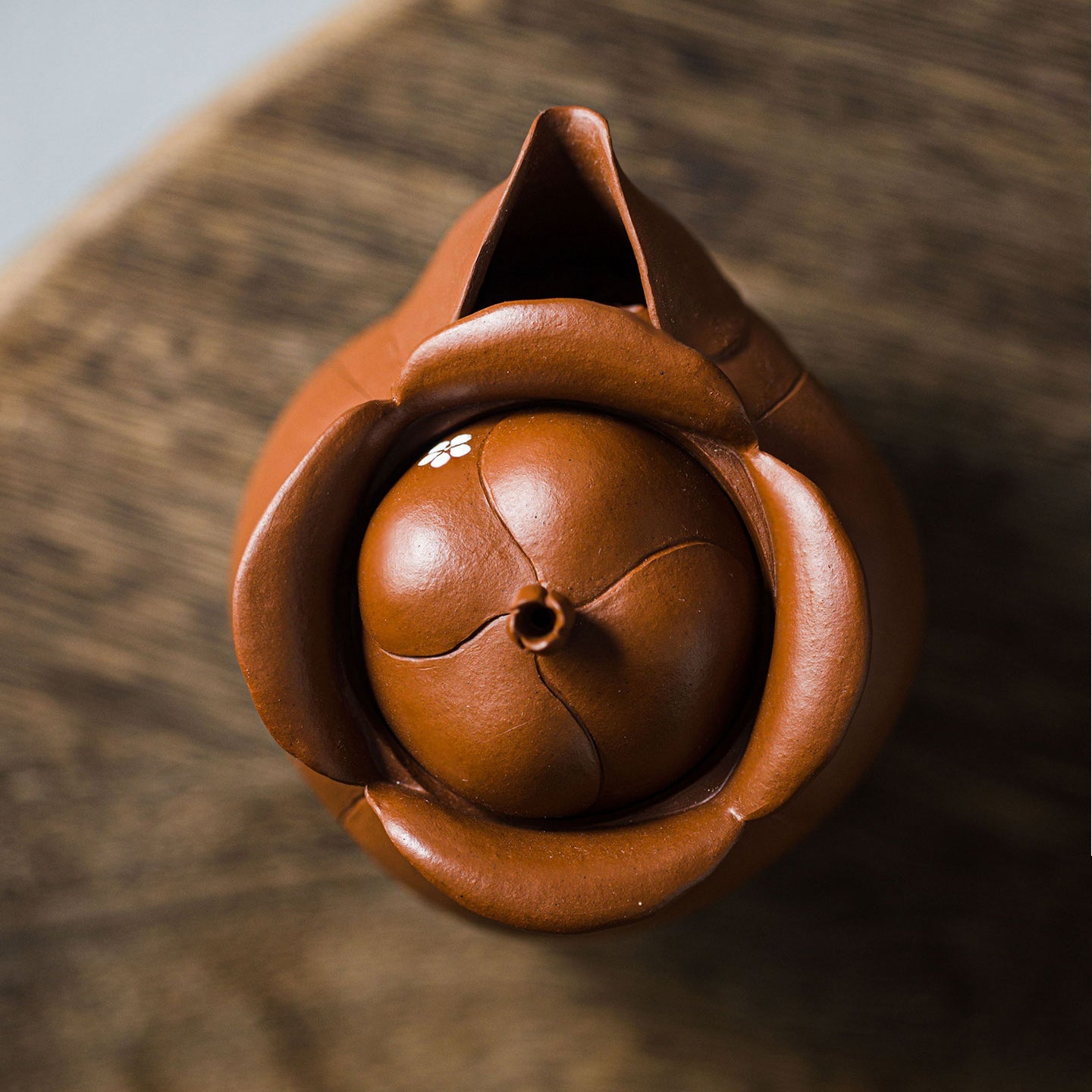 Flower hand-grabbing Yixing teapot  120ml